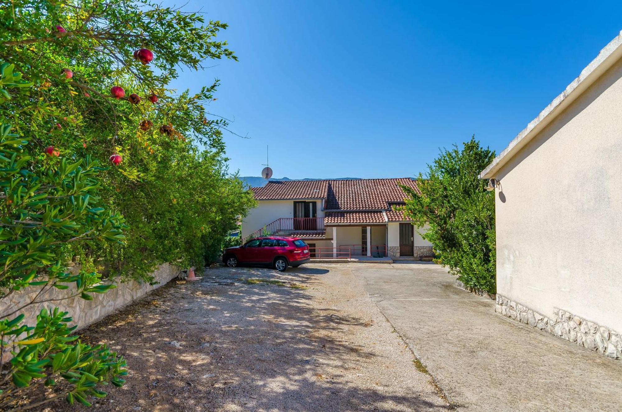 Apartments And Rooms Darinka Vrboska Exterior foto